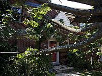 Последствия урагана в Канаде: не менее восьми погибших