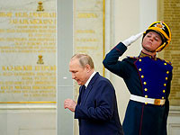 Макрон и Шольц призвали Путина освободить пленных с 