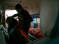 В Непале обнаружены тела 14 жертв крушения самолета, летевшего в Джомсом