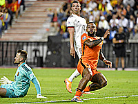 Голландцы впервые за 25 лет победили сборную Бельгии