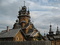 Власти Украины: в Донецкой области в результате обстрела, осуществленного россиянами, сгорел скит Святогорской лавры