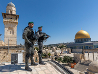 Шавуот в Иерусалиме: несколько групп евреев поднялись на Храмовую гору