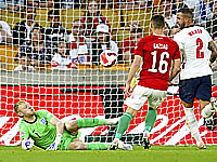 Венгры разгромили англичан, немцы - итальянцев. Сборные Украины и Ирландии сыграли вничью