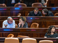 Подготовка к выборам: политики ведут переговоры и формируют союзы