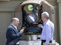 Беннет ознакомился с лазерной системой вооружений 