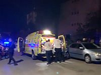 Мужчина получил тяжелые травмы и ожоги, но спасся, выпрыгнув из окна горящей квартиры в Афуле