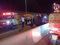 ДТП на 40-м шоссе пятеро пострадавших, еще два человека заблокированы в машине