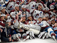 Обладателем Кубка Стэнли стали хоккеисты