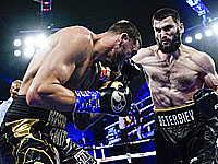 Российский боксер Бетербиев рассказал о получении канадского гражданства