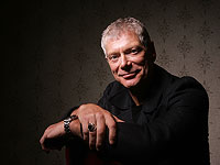 Актеру Стивену Лэнгу, полковнику из 