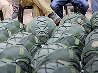 Ганц утвердил отправку в Украину новой партии обмундирования для спасателей