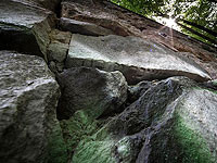 В Стамбуле неизвестные вандалы осквернили еврейское кладбище