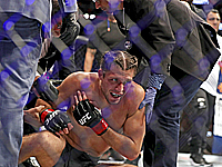UFC. Ортега получил травму. Россиянина нокаутировали. Бразильянка победила при помощи