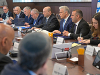 Лапид на заседании правительства: 