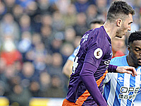 Марокканский полузащитник забил гол ударом с центра поля