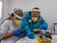 Спад седьмой волны коронавируса в Израиле: заражены менее 24 тысяч человек, в больницах остаются 700 пациентов с диагнозом COVID-19