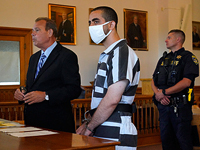 Напавший на Салмана Рушди может быть из семьи ливанских шиитов, не исключена его связь с