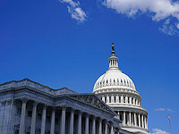 Водитель протаранил заграждение у Капитолия, после чего покончил с собой