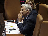 Состоялся телефонный разговор между Яиром Лапидом и председателем Европейского совета