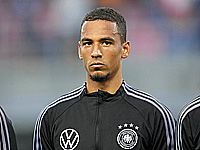 Защитник сборной Германии перешел из ПСЖ в