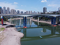 Великая сушь: на реке Янцзы прекращено судоходство. Фоторепортаж из Китая