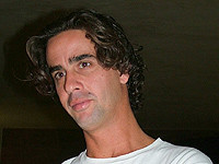 Актер Ниро Леви, звезда