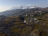 При восхождении на вулкан Ключевской на Камчатке погибли шестеро туристов