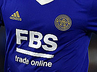 Эротическая модель предложила 