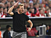 Марко Ройса унесли с поля. Худший старт