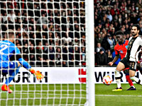 Англичане забили немцам три мяча и вылетели. В