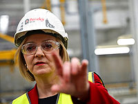 Трасс защищает экономический план: 