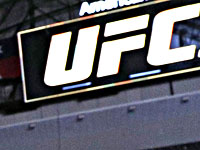 UFC. Китаянка победила Маккензи Дерн. 