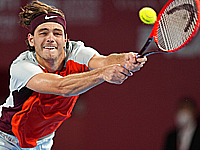 Денис Шаповалов проиграл в полуфинале турнира в Токио