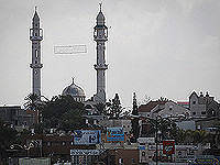В интернет попало видео танца с оружием на свадьбе в Рахате. Полиция начала расследование