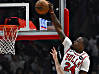 Данки, передача через всю площадку. Лучшие моменты игрового дня НБА