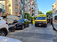 На тротуаре в Холоне обнаружена мертвой 85-летняя женщина. Среди прочего проверяется версия теракта