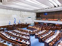 40 дней до выборов: аутсайдеры продолжают борьбу, конфликт в левом блоке