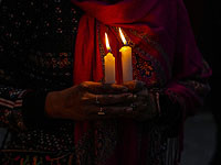 В Индии при обрушении подвесного моста погибли более 30 человек