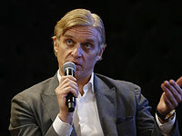 Олег Тиньков, основатель Тинькофф банка, отказался от российского гражданства