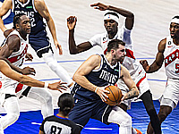 Лука Дончич повторил рекорд Уилта Чемберлена. 46 очков ДеРозана не спасли 