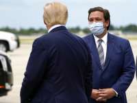 Начало борьбы за Белый дом: Трамп выступил с угрозами в адрес Десантиса