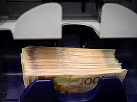 Минфин: получатели военных пенсий зарабатывают значительно больше среднего по стране, а на госслужбе – еще больше