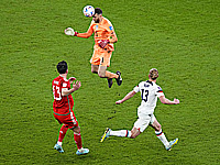 В напряженном матче сборные США и Уэльса сыграли вничью