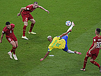 Дубль и шедевр Ришарлисона. Бразильцы победили сборную Сербии