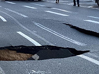 Из-за очередного провала на шоссе Аялон перекрыты три полосы движения в южном направлении