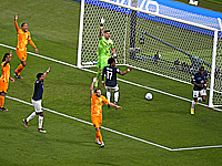 Сборные Нидерландов и Эквадора сыграли вничью. Эннер Валенсия лидирует в списке бомбардиров