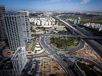 Двое мотоциклистов обстреляли дом в северном Тель-Авиве