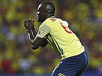 22-летний футболист потерял сознание на тренировке и умер