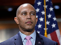 Лидером демократов в Конгрессе впервые стал афроамериканец – сторонник Израиля Хаким Джеффрейс