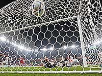 Швейцарцы победили сборную Сербии и вышли в плэй-офф